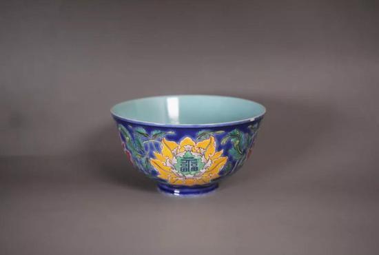 清康熙宝石兰地宝相花福字纹珐琅彩碗 尺寸(cm)高:6.2 口径:11.5 足径:4.6