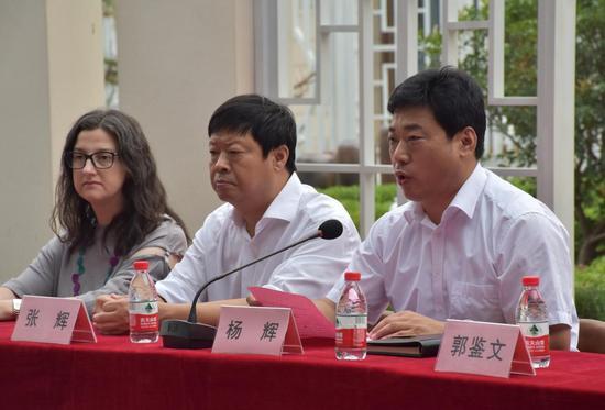 县委副书记、县长杨辉做总结讲话