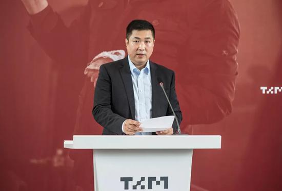清华大学美术学院副院长 杨冬江主持开幕式