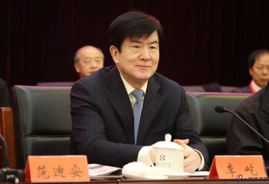 中国文联党组书记、副主席李屹同志出席闭幕式