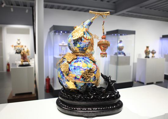 《宫灯葫芦》景泰蓝