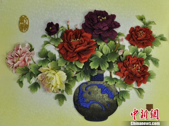 图为长治堆锦作品 受访者供图