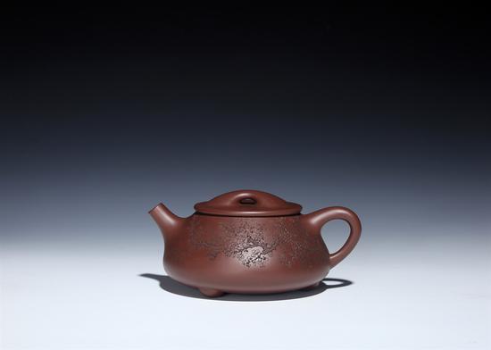 艺术家刘军作品 霸王瓢壶 泥料:底槽清 年代:2017 容量:1400 CC