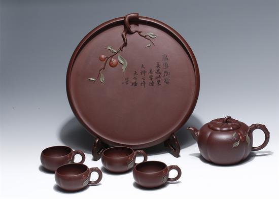 艺术家曹竞方作品 事事如意壶 泥料:底槽青 年代:2017 容量:450 CC