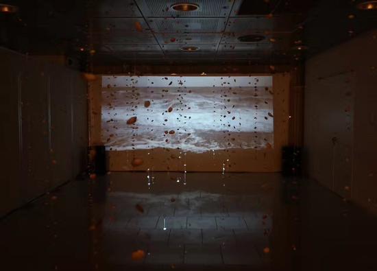 《对话4000年》2018 MixedMedia-1千叶市政府获奖项目“对话4000年-江上越个展 ”(日本加曽利博物馆高梨馆长学术主持,日本CCMA美术馆畑井恵策展人对谈) ©EtsuEgami