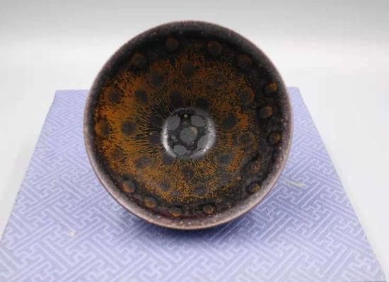 宋代建窑兔毫鹧鸪斑敛口茶盏