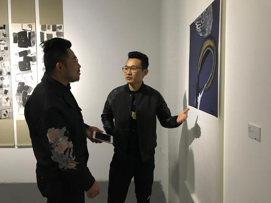 ▲批评家段君现场解读作品
