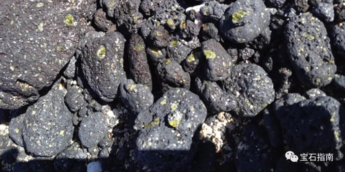 火山喷发就能下宝石雨 橄榄石就是这么神奇!