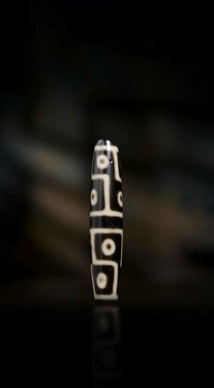 《千年至纯12眼天珠》,来自追逐喜马拉雅天珠馆 &; 随喜古艺术