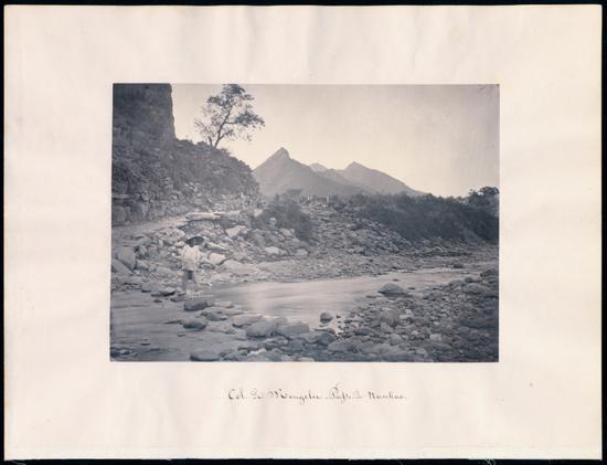 约翰·汤姆森,北京,去长城的路上,17cm_23cm,蛋白印相,1868-1871