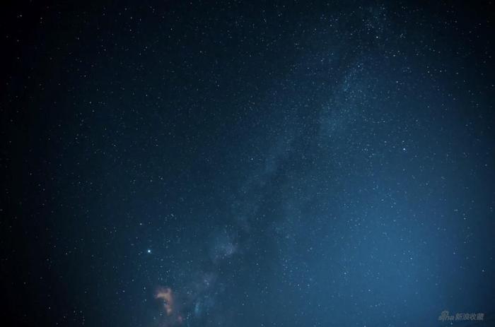 梅里雪山夜晚的满天星空,美丽如梦境