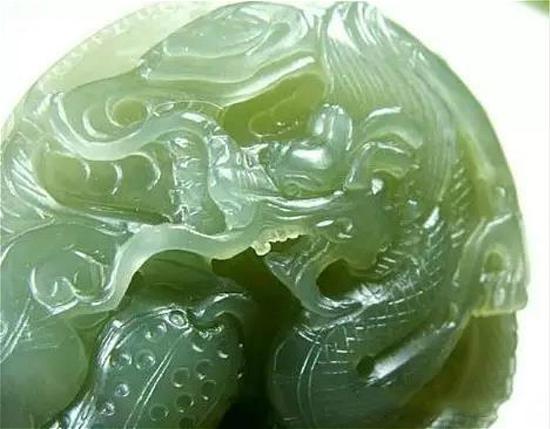 手雕龙头