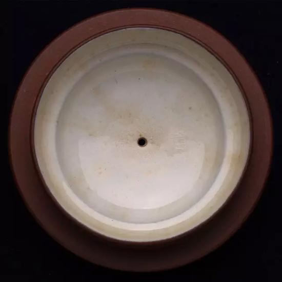 顾景舟制「松鼠葡萄十头套组茶具」局部