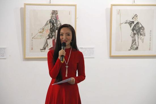 著名主持人马瑛瑛主持本次展览开幕式