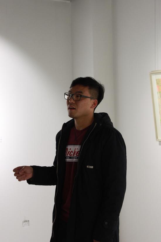艺术家代表关伟伟致辞
