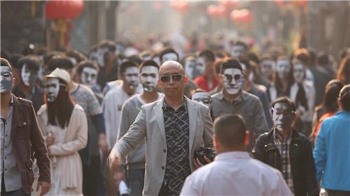 杨佴旻 行为艺术 《脸》