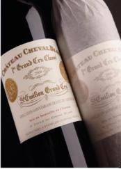 Château Cheval-Blanc 2000 Saint-Emilion, 1er grand cru classé (A) 每组12瓶 估价:港币48,000–60,000/美元6,200-7,700