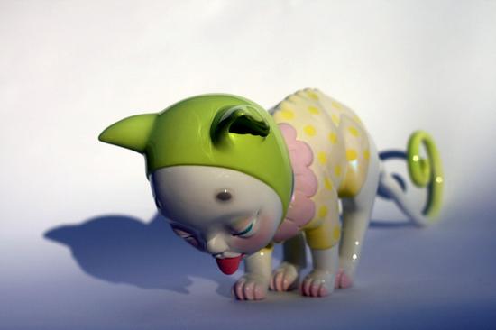 《人兽志》铜雕猫