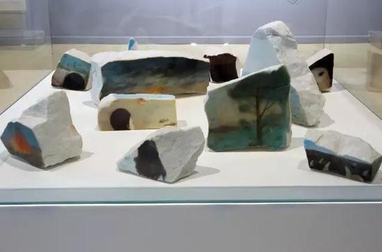 陈可 | 看得见风景的房间, 尺寸不一, 汉白玉石,水彩, 2008