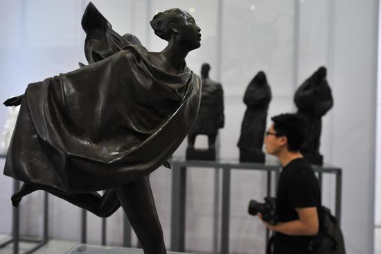 中国艺术研究院中国雕塑院建院九周年雕塑展暨同曦•中国青年雕塑邀请展启动仪式现场