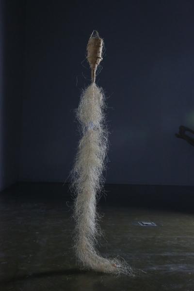 张伯淳《物-0333》麻,10×10×176cm,2016年