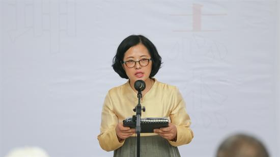 “一个和八个:韩黎坤师生的素描工作”开幕式现场照片