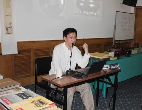 刘锡荣讲授《宣德炉与中国文人生活》现场照片
