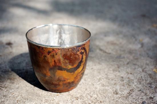 顾鼎之 Gu Dingzhi《大肚杯 Rounding Bottom Cup》紫铜、银 Copper and silver 9x9x10cm 2016