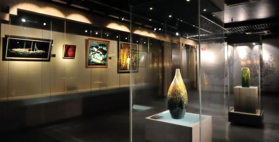 闽江学院专场‘2016“传承•延异”当代漆艺展’现场作品