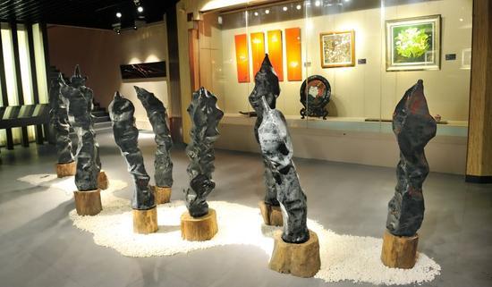 闽江学院专场‘2016“传承•延异”当代漆艺展’现场作品