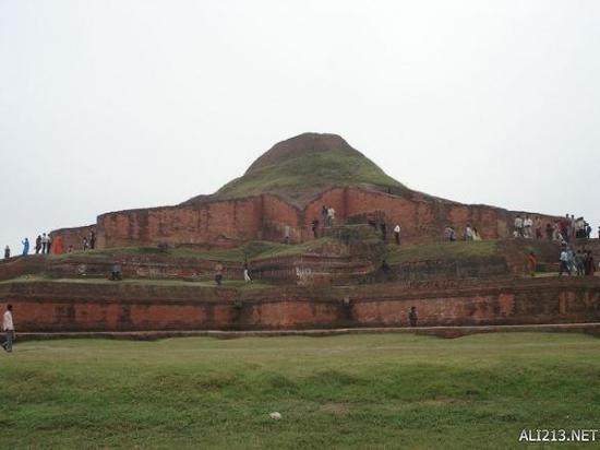 帕哈尔普尔的毗诃罗遗址(The Buddhist Vihara At Paharpur)