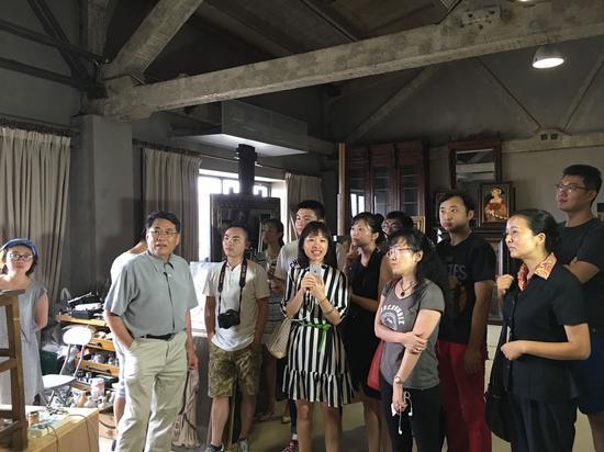 问与杨飞云一起探讨孔子画像