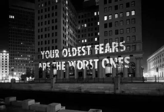 詹妮·霍尔泽(Jenny Holzer)作品