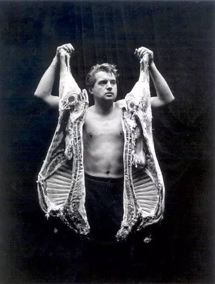 弗兰西斯·培根 Francis Bacon - 1962年的培根,by John Deakin for Vogue