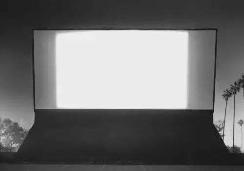 杉本博司(Hiroshi Sugimoto)《范布伦汽车影院》42.3x54.2cm,明胶银盐冲印,1993
