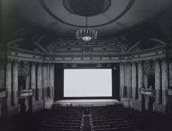 杉本博司(Hiroshi Sugimoto)《艾厄灵,巴拉布》119.4x149.2cm,明胶银盐冲印,1980
