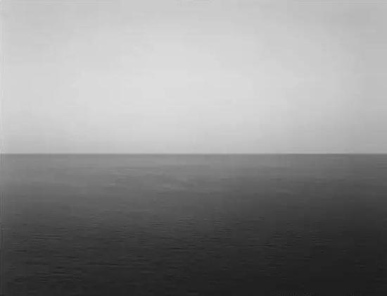 杉本博司(Hiroshi Sugimoto)《海景》作品集(Seascapes,1980-2002)