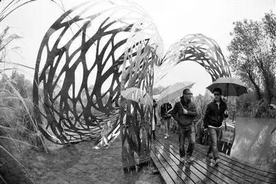 2012年,西湖国际雕塑邀请展在西溪湿地景区开展