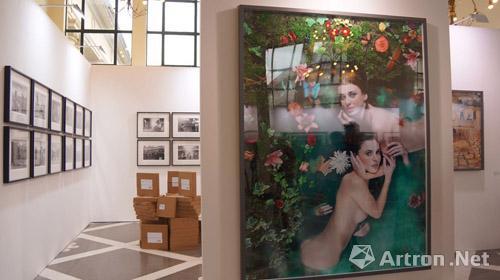 峰巢艺术中心首次参展 图为展位现场