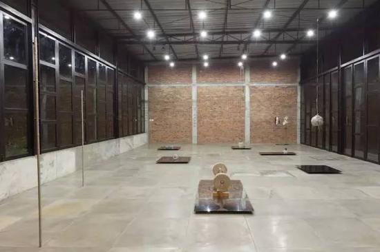 OFCA International的“Indisciplinato”展览现场,Marco Cassani作品。印尼日惹,2014