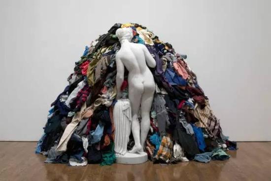 米开朗基罗·皮斯托莱托,《地毯维纳斯》(Venus of the Rags,1967)。 图片:Courtesy Philadelphia Museum of Art
