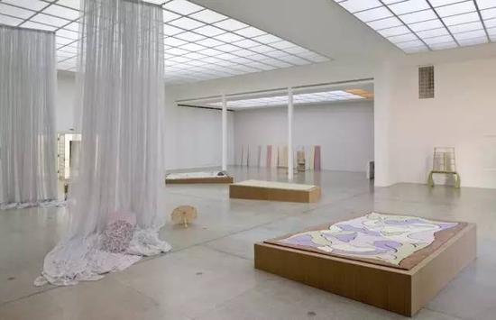 2009年11月2日-2010年1月24日,维也纳,马克·卡米尔·查莫维奇,《分离》(Secession)展览现场。图片:Courtesy the artist and Cabinet, London