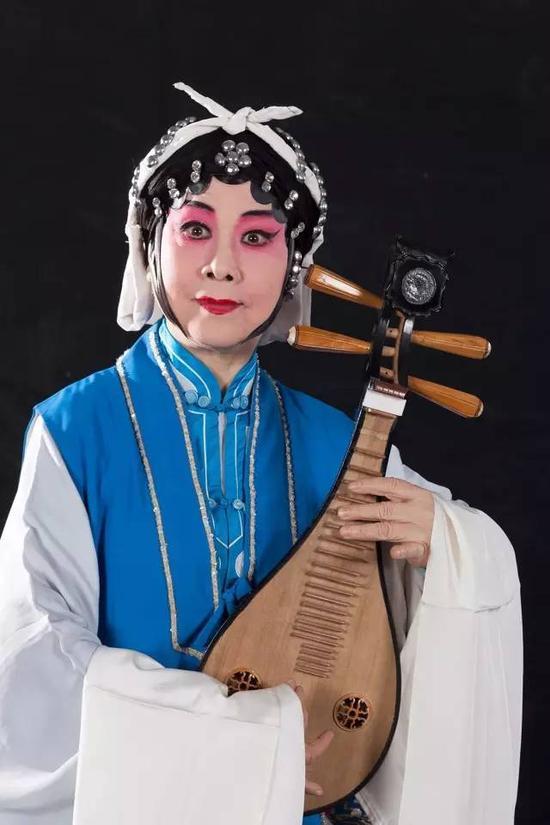 魏小妹饰演秦香莲剧照