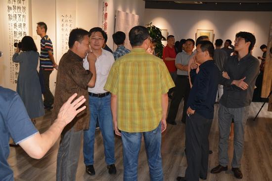 观展