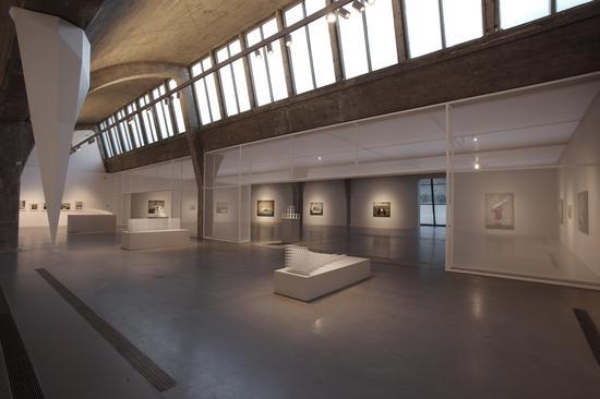 佩斯北京“索尔·勒维特与张晓刚”双个展展览现场,摄影:大布影像