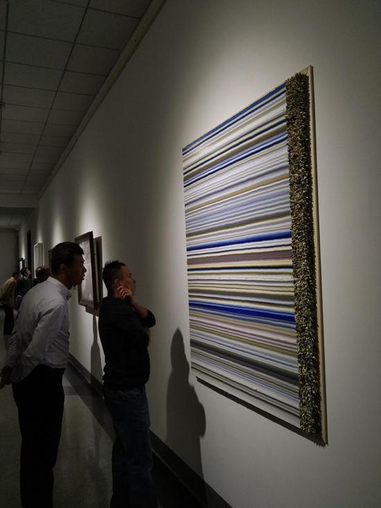 “海纳百川 壁立千仞”展览现场