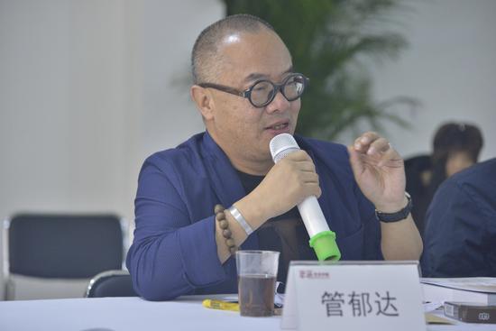 研讨会嘉宾管郁达(云南大学艺术与设计学院教授、硕士研究生导师)