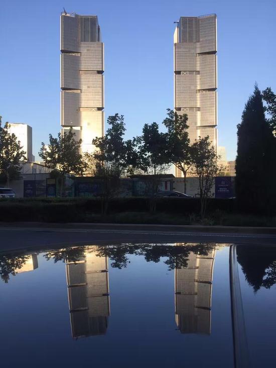 展览场地:郑东绿地中心