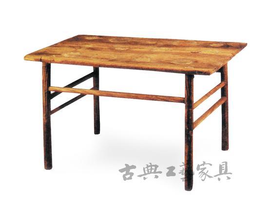 图1 江苏武进村前6号南宋墓出土木桌(细腿桌)