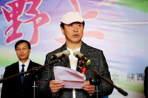 第一主办单位中国农民书画研究会常务副会长 CCTV-7 农业节目著名主持人、制片人毕铭鑫代表主办单位在开幕式上致辞